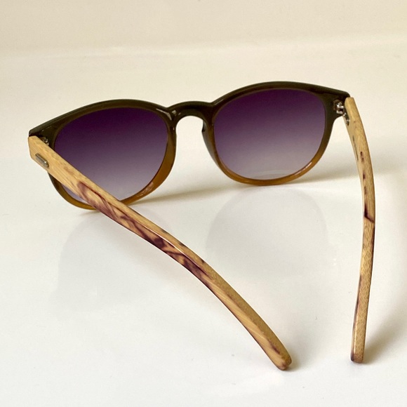 Boathouse Sunglasses - Picture 3 of 6